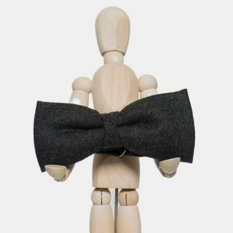 BARRA GREEN BOW TIE - HIRE: £10.00